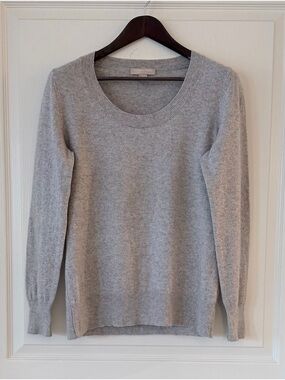 Banana Republic Light Gray Scoop Neck Wool Cashmere Sweater